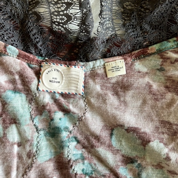 Anthropologie Tank Top Laced Size Medium - Picture 11 of 15